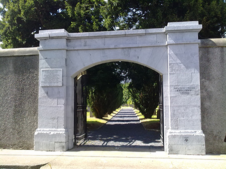 Entrance gate